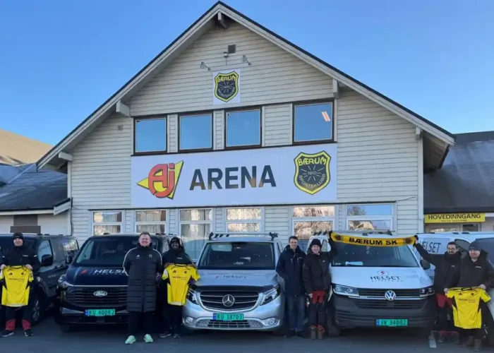 Bilde av Helset Elektro foran Bærum Sportsklubb.